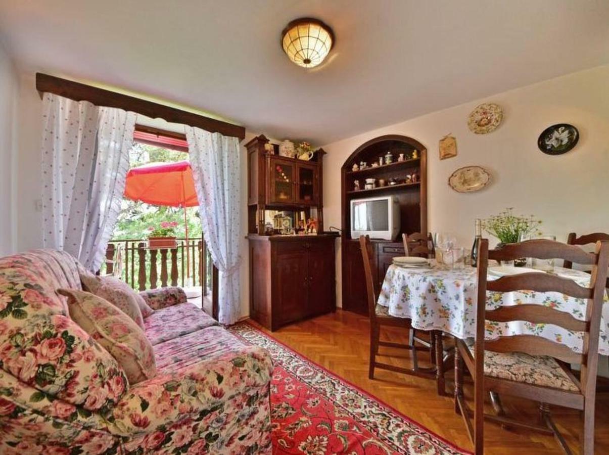 Comfy And Warm Ap With Balcony Surrounded With Beautiful Nature Lovran Eksteriør bilde