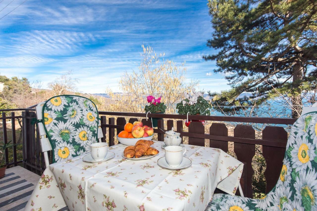 Comfy And Warm Ap With Balcony Surrounded With Beautiful Nature Lovran Eksteriør bilde