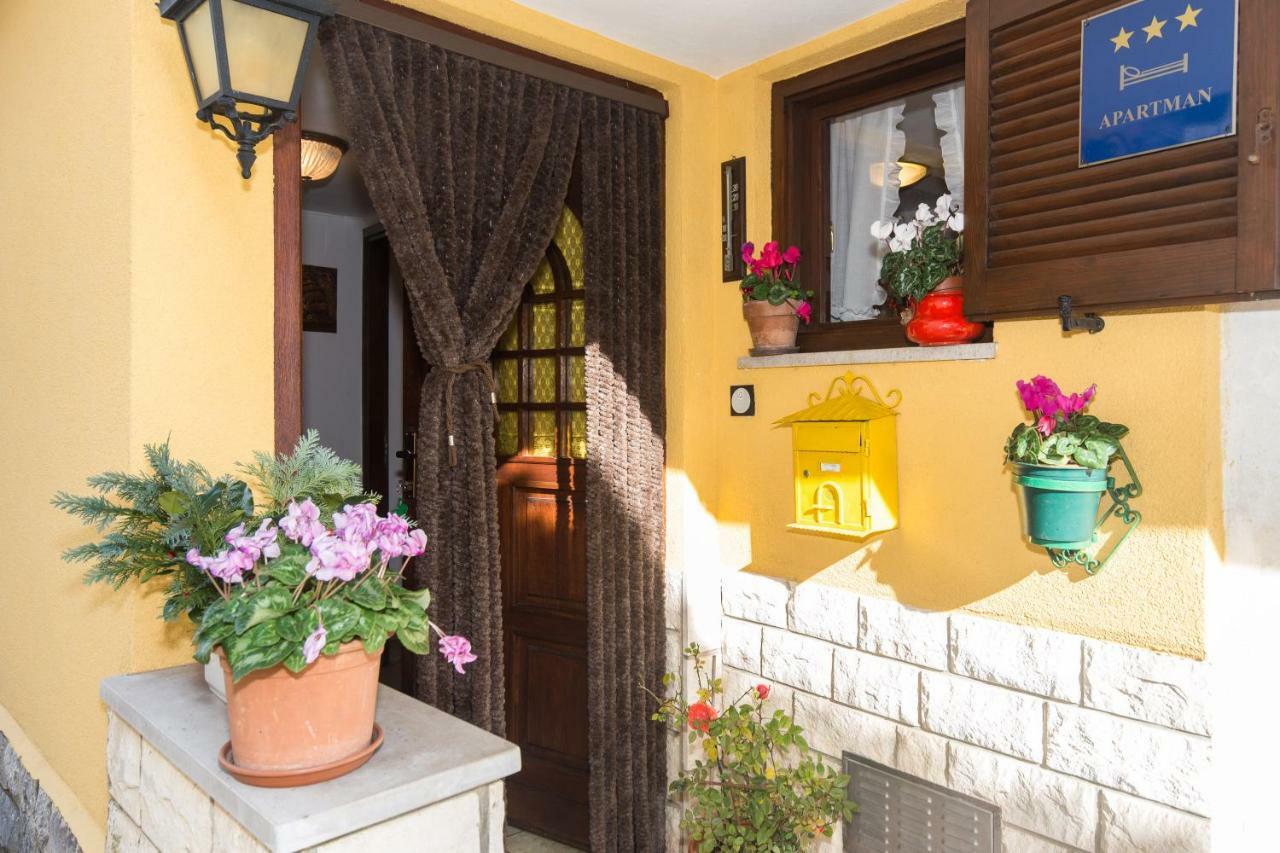 Comfy And Warm Ap With Balcony Surrounded With Beautiful Nature Lovran Eksteriør bilde